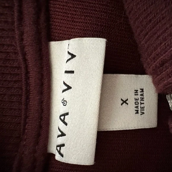 COPY - Viv and Ava knit maroon zip neck tunic - Picture 2 of 2